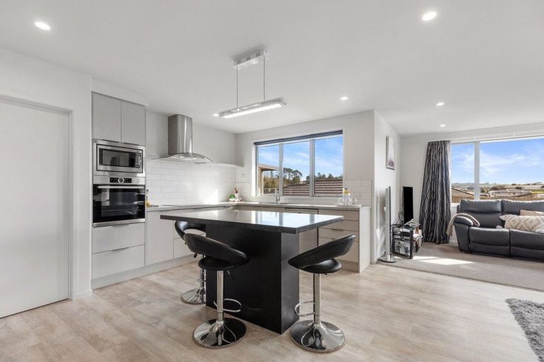 Photo of property in 9 Puhirake Crescent, Pyes Pa, Tauranga, 3112