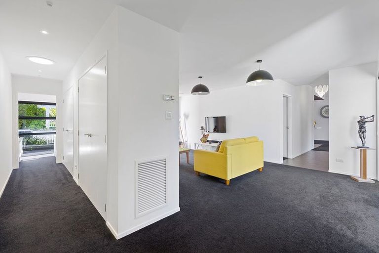 Photo of property in 14 Brooklands Road, Brooklands, New Plymouth, 4310