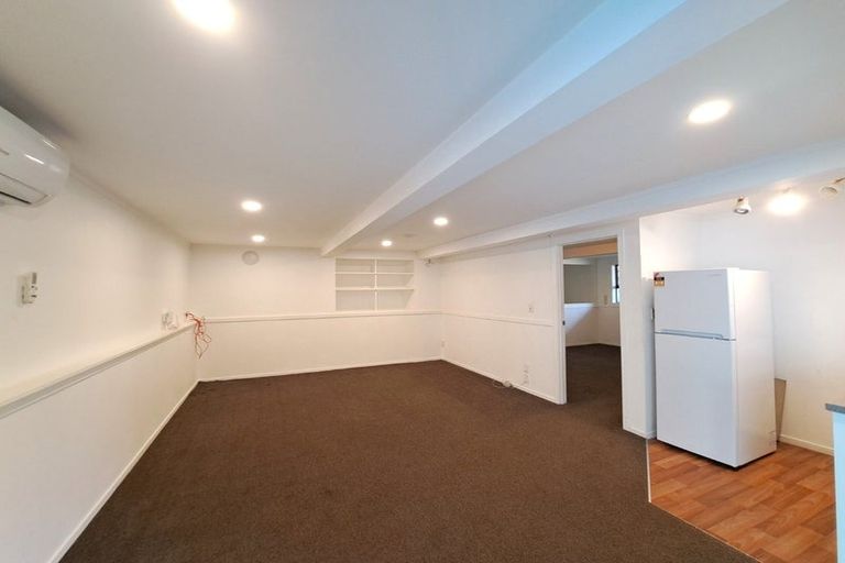 Photo of property in 1 Harrington Road, Henderson, Auckland, 0610