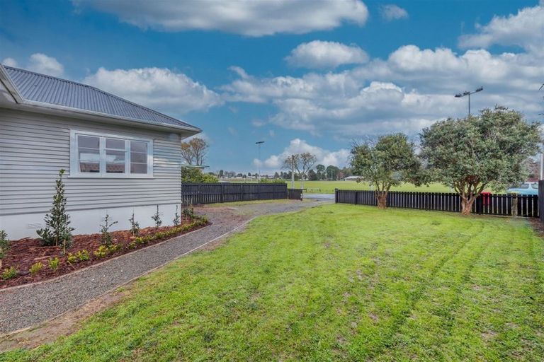 Photo of property in 15 Edward Street, Riverhead, 0820