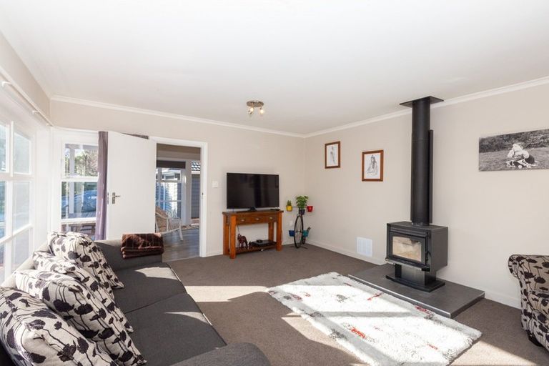 Photo of property in 21 Weir Place, Hoon Hay, Christchurch, 8025