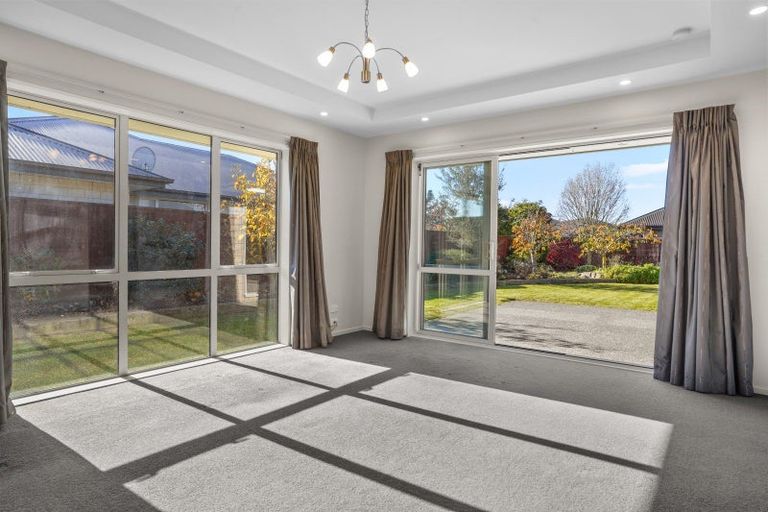 Photo of property in 12 Wattle Lane, Rangiora, 7400