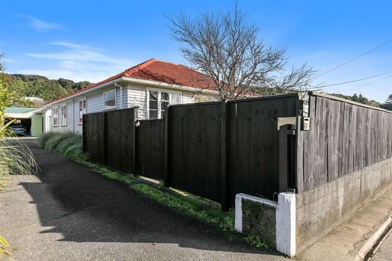 Photo of property in 62 Main Road, Wainuiomata, Lower Hutt, 5014