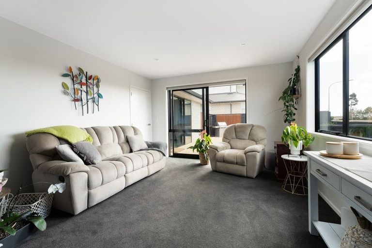 Photo of property in 35 Dunkeld Drive, Papamoa, 3118