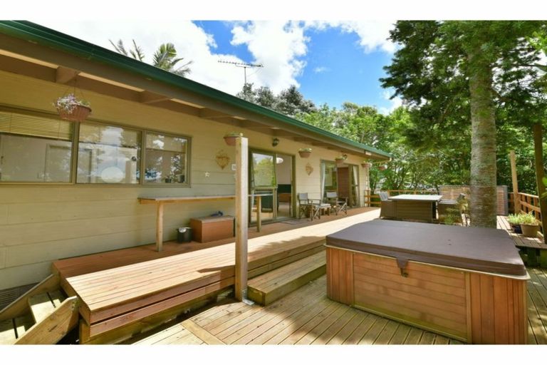 Photo of property in 47 Gledstane Road, Stanmore Bay, Whangaparaoa, 0932