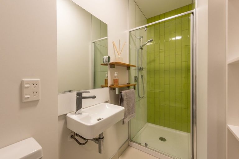 Photo of property in 3b Anderson Terrace, Mount Cook, Wellington, 6021