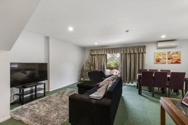 Photo of property in 20/1 Melview Place, New Lynn, Auckland, 0600