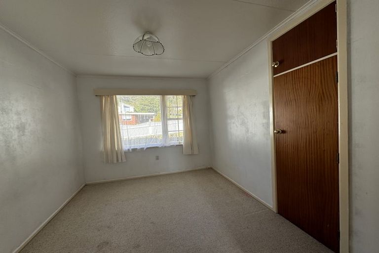 Photo of property in 36 Holland Street, Wainuiomata, Lower Hutt, 5014