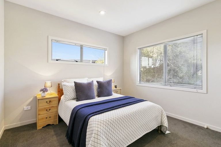 Photo of property in 18 Cosgrove Rise, Riverstone Terraces, Upper Hutt, 5018