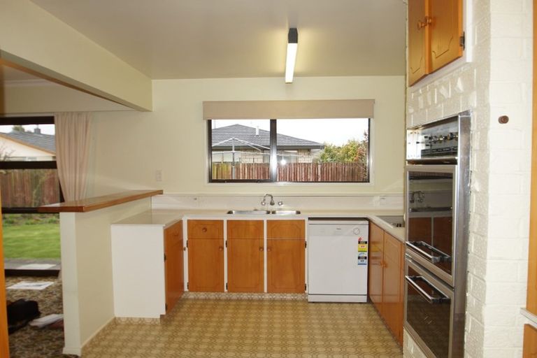 Photo of property in 12 Kinley Street, Rangiora, 7400