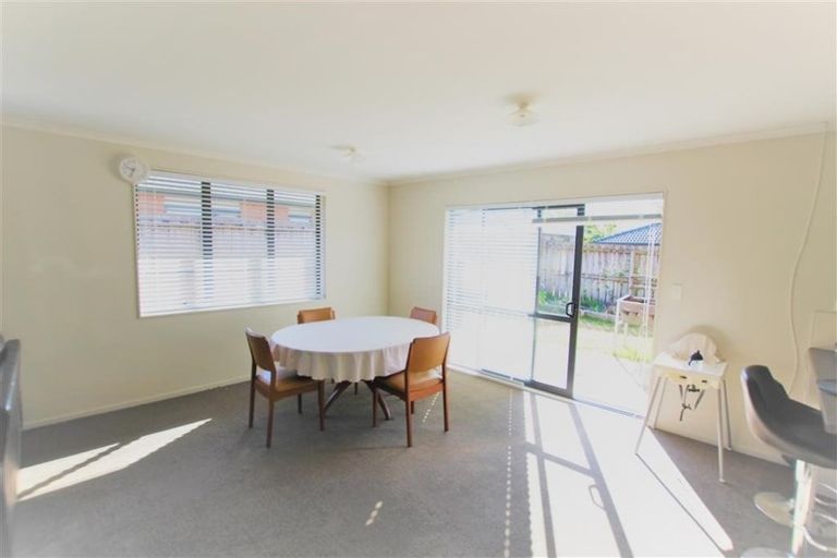 Photo of property in 77 Mountain Road, Mangere Bridge, Auckland, 2022
