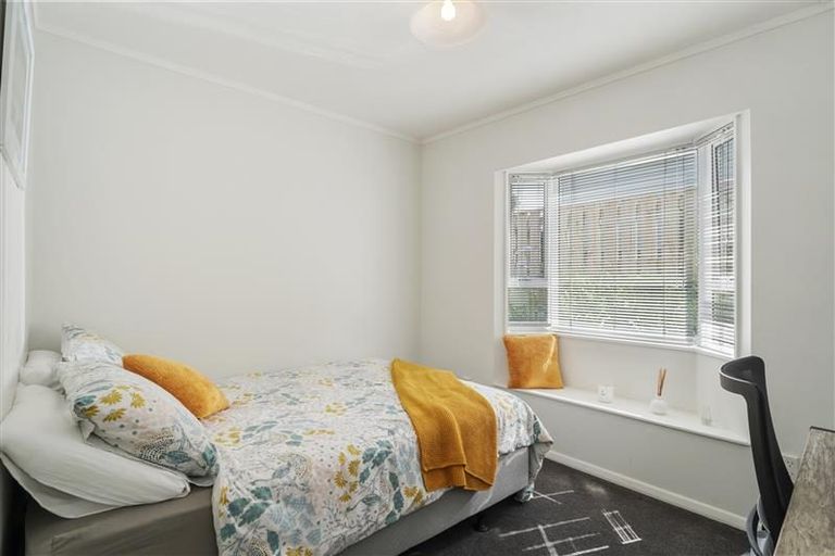 Photo of property in 36 Gray Avenue, Paraparaumu Beach, Paraparaumu, 5032