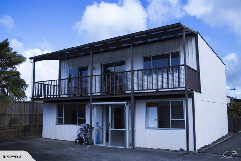 Photo of property in 55 Red Beach Road, Red Beach, 0932