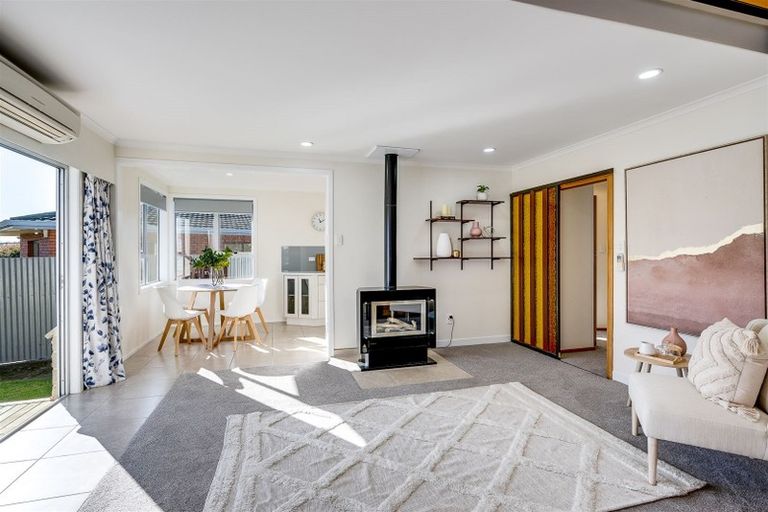 Photo of property in 8 Brown Street, Taradale, Napier, 4112