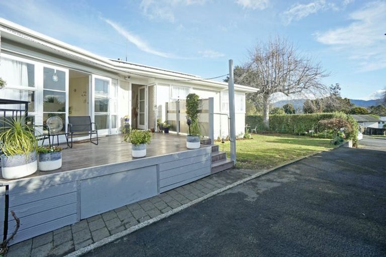 Photo of property in 37 Harris Street, Te Puke, 3119