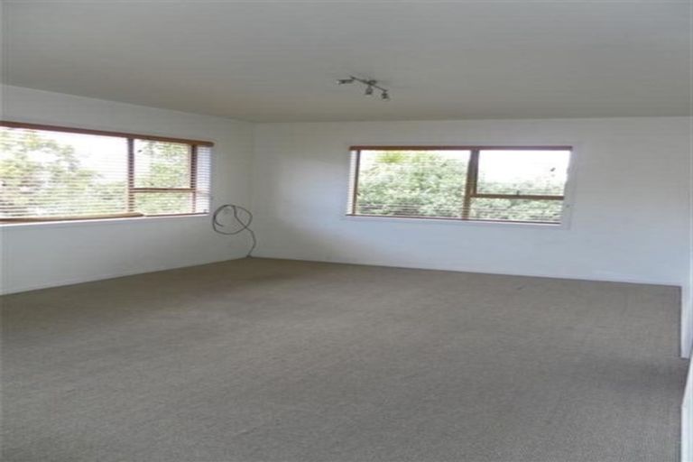 Photo of property in 38a Amorino Drive, Red Beach, 0932