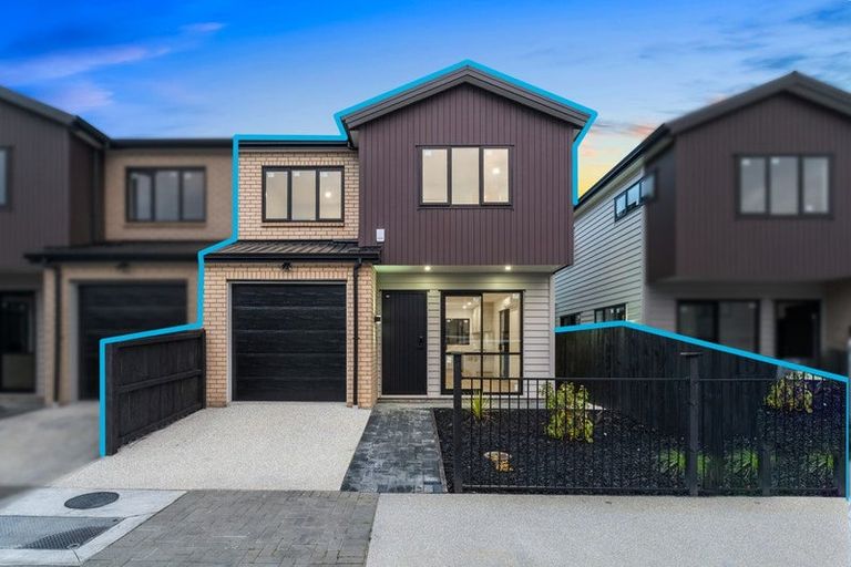 Photo of property in 3/97 Great South Road, Manurewa, Auckland, 2102