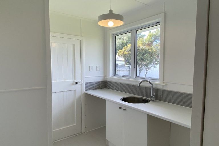 Photo of property in 8 Barrett Place, Carterton, 5713