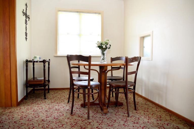 Photo of property in 32 Youngs Road, Papakura, 2110