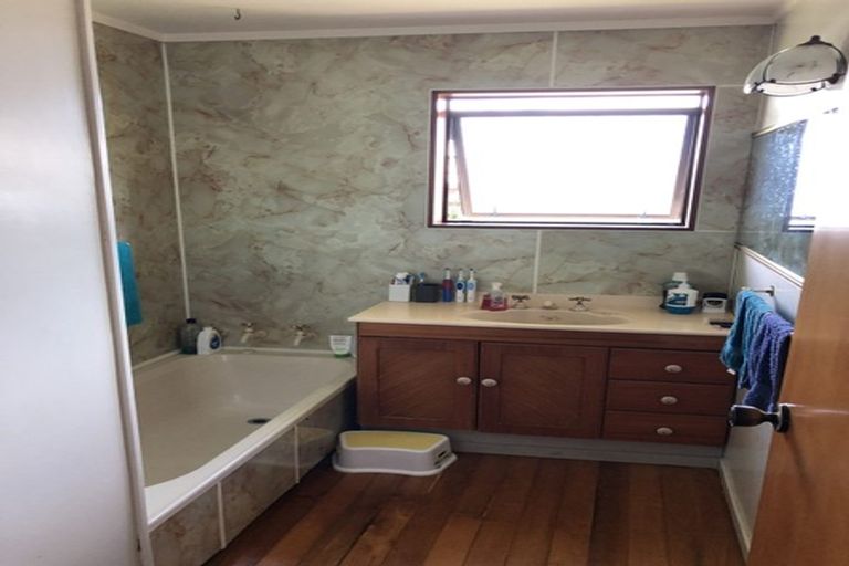 Photo of property in 20 Seaspray Drive, Mount Maunganui, 3116