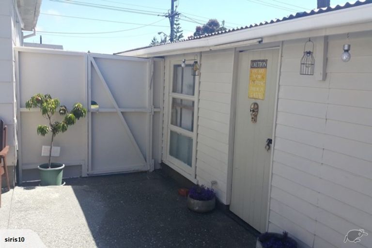 Photo of property in 105 Livingstone Street, Hokitika, 7810