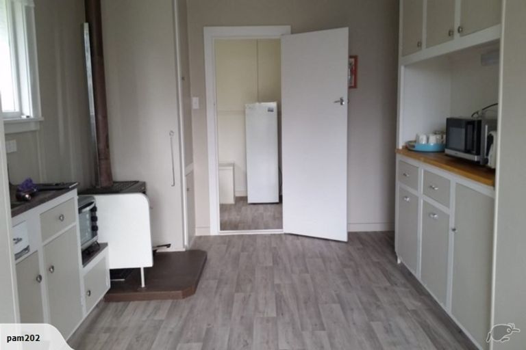 Photo of property in 8 Harewood Road, Oxford, 7430