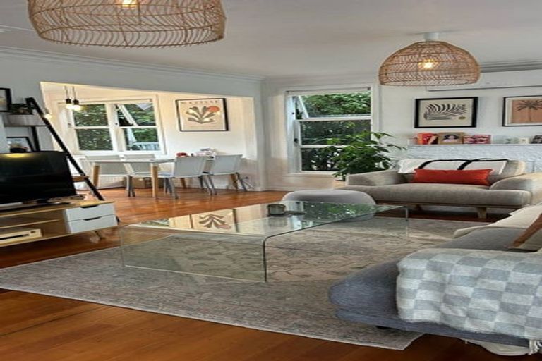 Photo of property in 1/11 Tristram Avenue, Forrest Hill, Auckland, 0620