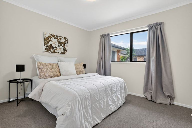 Photo of property in 61d Sabulite Road, Kelston, Auckland, 0602