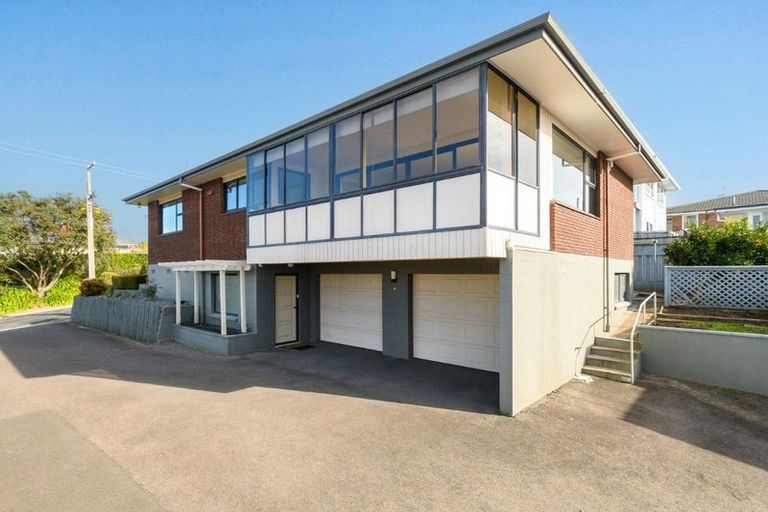 Photo of property in 9b Tirinui Crest Road, Otumoetai, Tauranga, 3110