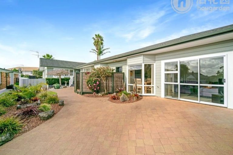 Photo of property in 11 The Anchorage, Sunnyhills, Auckland, 2010