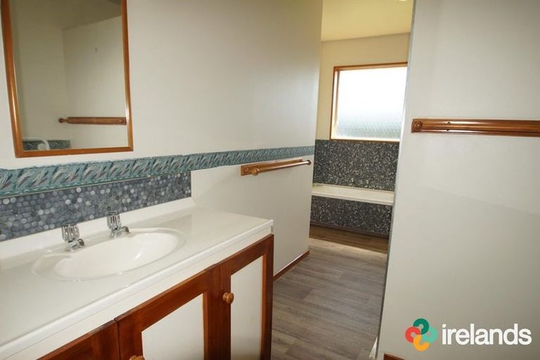 Photo of property in 16 Hewitts Road, Woodend, 7610