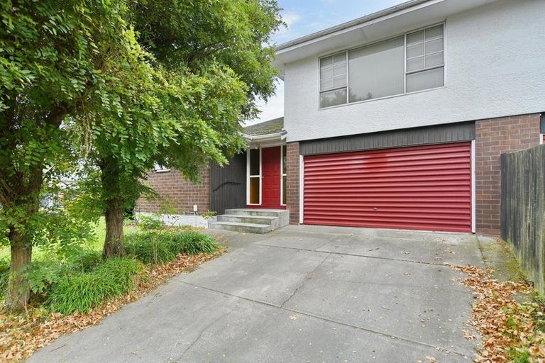 Photo of property in 7 Apsley Drive, Russley, Christchurch, 8042