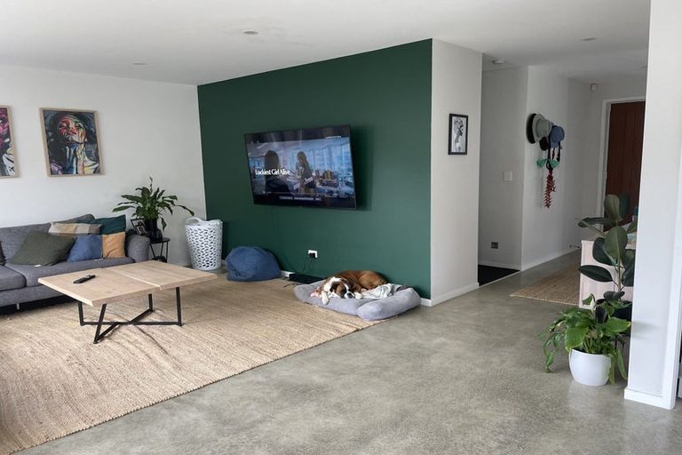 Photo of property in 9 Passchendaele Grove, Trentham, Upper Hutt, 5018