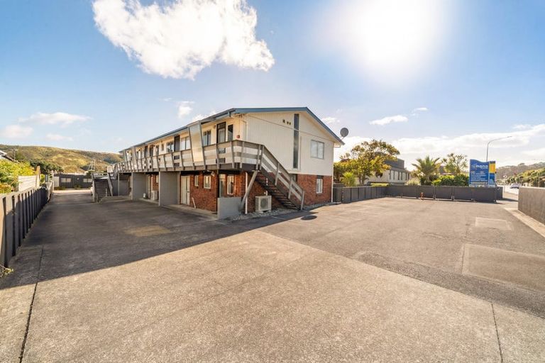 Photo of property in 7/35 Mana Esplanade, Paremata, Porirua, 5026