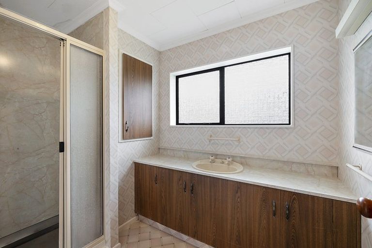 Photo of property in 13 Tukapa Street, Westown, New Plymouth, 4310