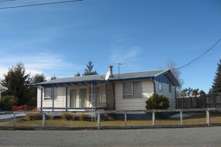 Photo of property in 10 Sealy Street, Twizel, 7901