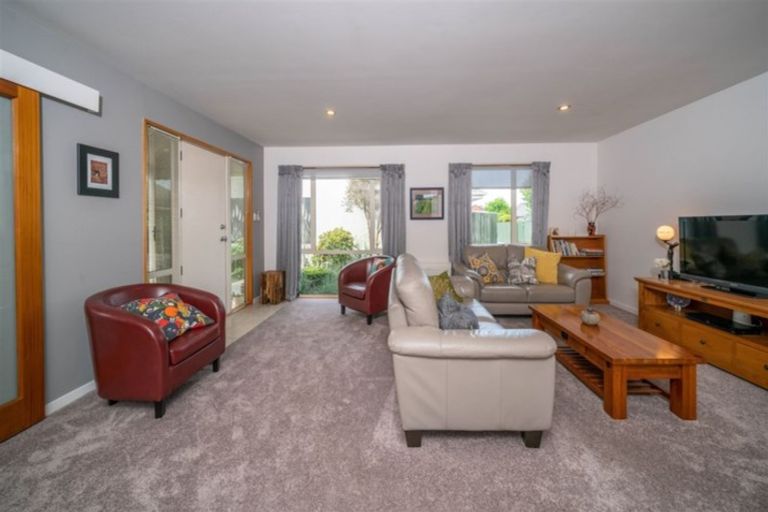 Photo of property in 215 Wairakei Road, Bryndwr, Christchurch, 8053