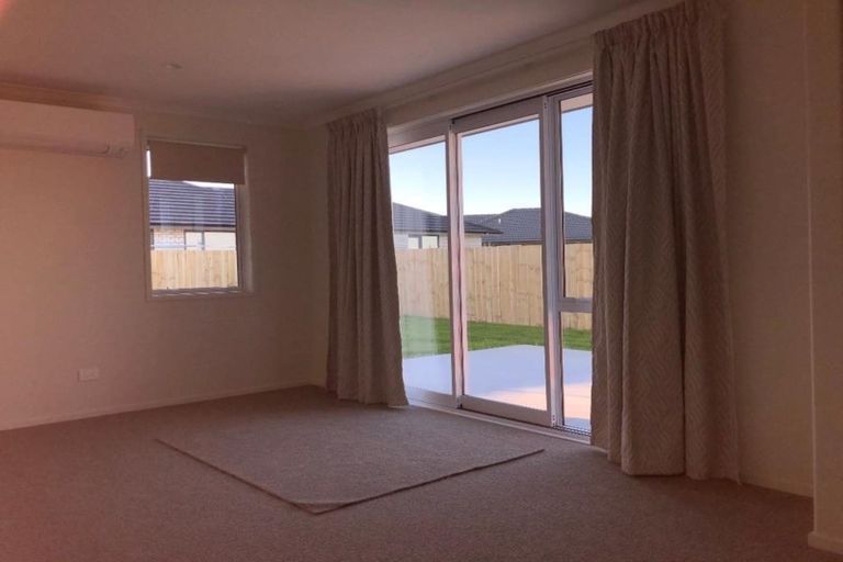 Photo of property in 37 Lake Drive, Tikipunga, Whangarei, 0112