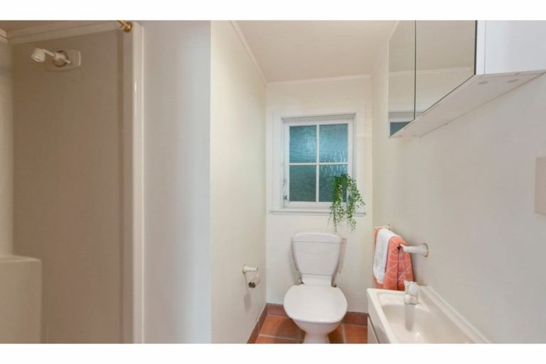 Photo of property in 91 Harbour View Road, Harbour View, Lower Hutt, 5010