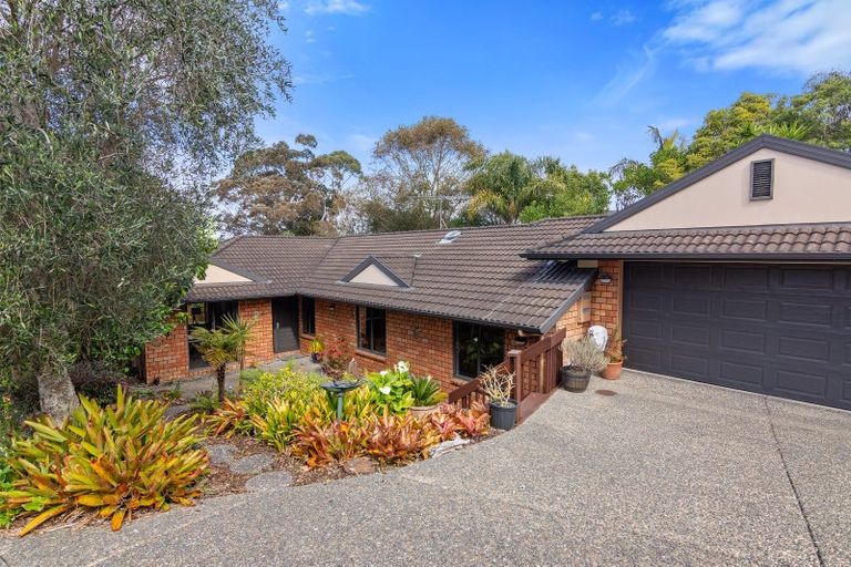Photo of property in 59a Lonely Road, Fairview Heights, Auckland, 0632