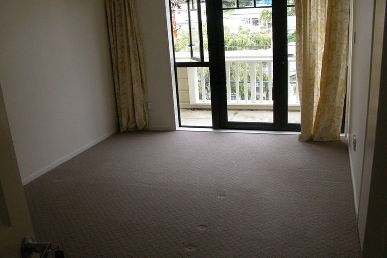 Photo of property in 132 Aro Street, Aro Valley, Wellington, 6021