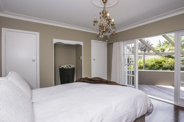 Photo of property in 559 South Titirangi Road, Titirangi, Auckland, 0604