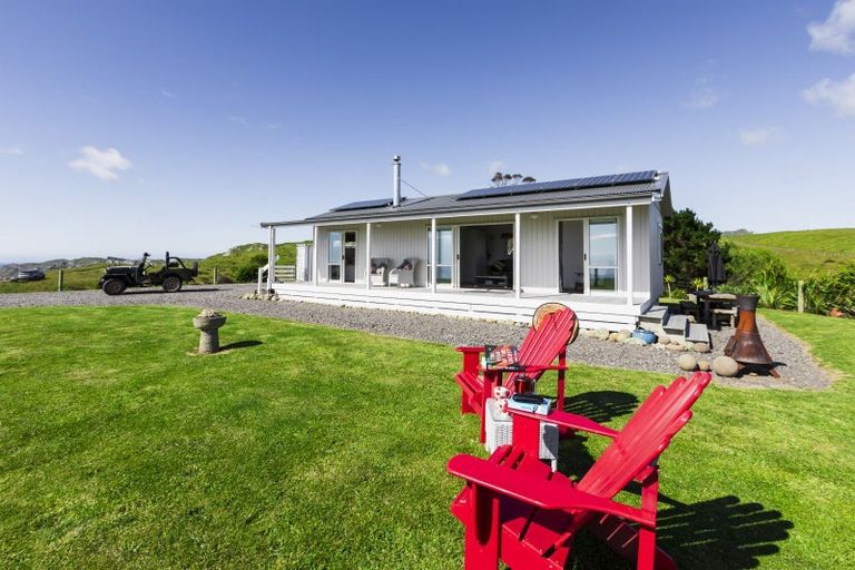 Photo of property in 23 Netherton Road, Omakere, 4271