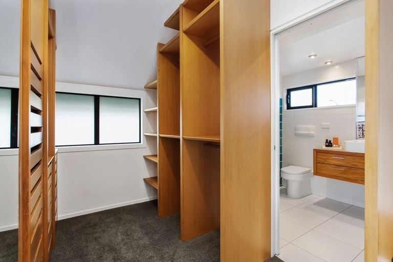Photo of property in 3 Merivale Lane, Merivale, Christchurch, 8014