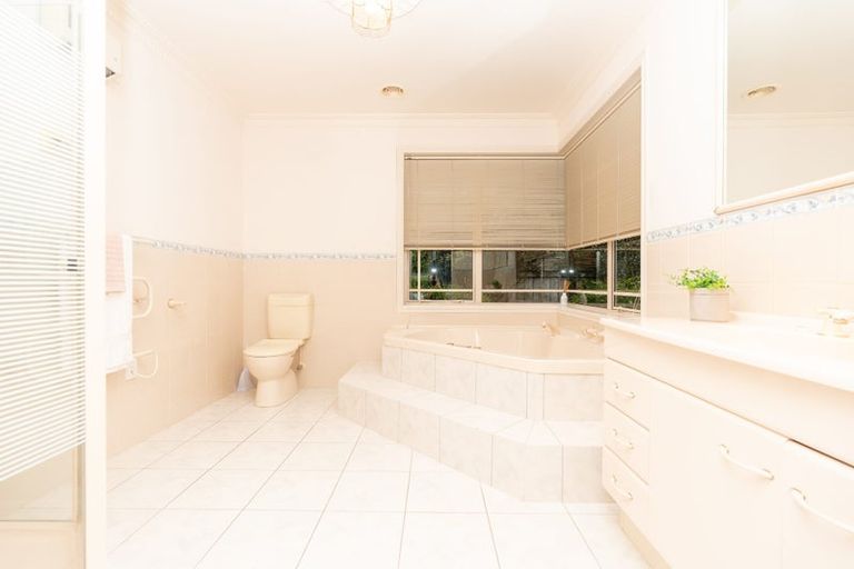 Photo of property in 17 Raungawari Drive, Huntington, Hamilton, 3210