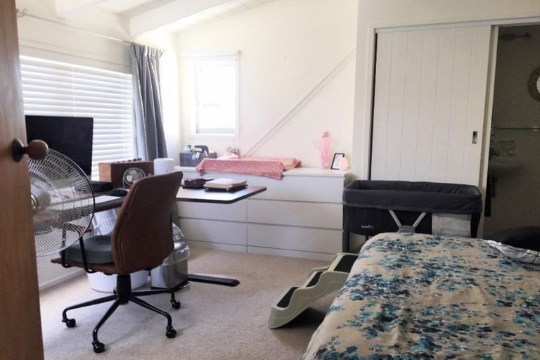 Photo of property in 27 Hastings Parade, Devonport, Auckland, 0624