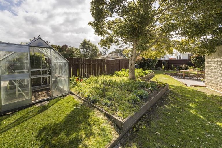 Photo of property in 16 Dunsinane Place, Marton, 4710