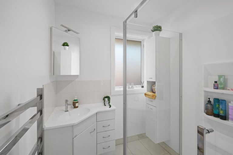 Photo of property in 198 Centaurus Road, Saint Martins, Christchurch, 8022