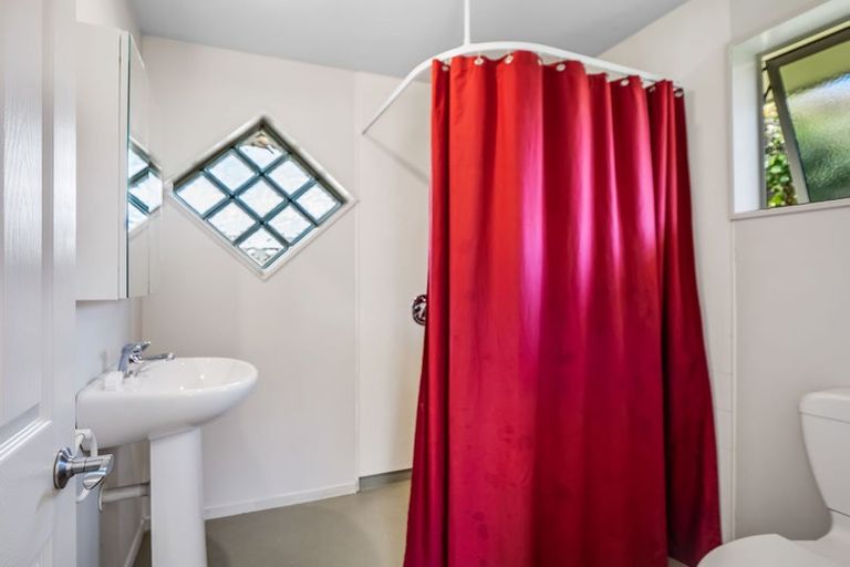 Photo of property in 16 Hannah Place, Holmes Hill, Oamaru, 9401
