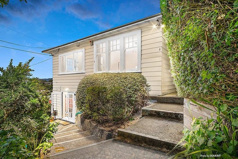Photo of property in 9 Thorby Street, Northland, Wellington, 6012